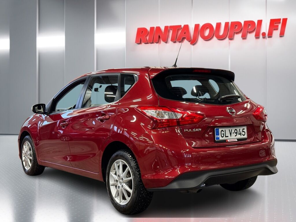Nissan Pulsar 2016 Punainen