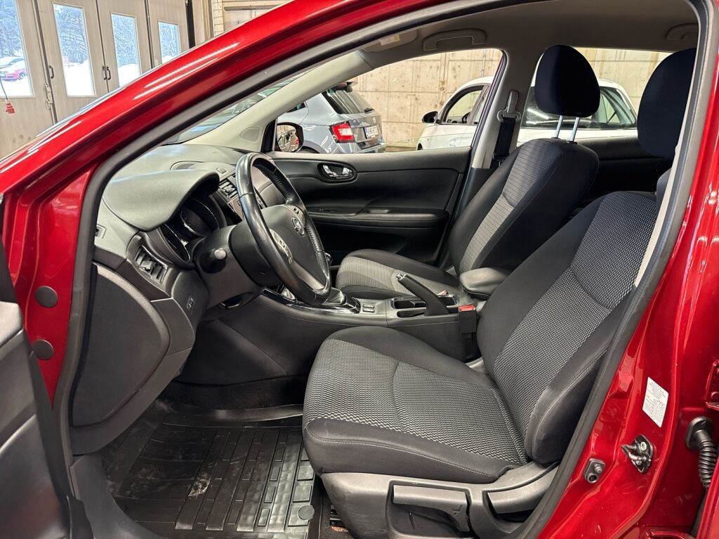 Nissan Pulsar 2016 Punainen