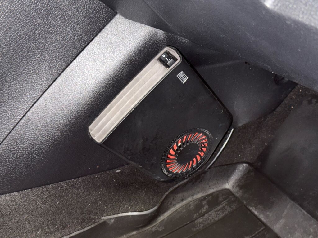 Nissan Pulsar 2016 Punainen