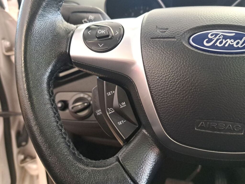 Ford Kuga 2016 Valkoinen