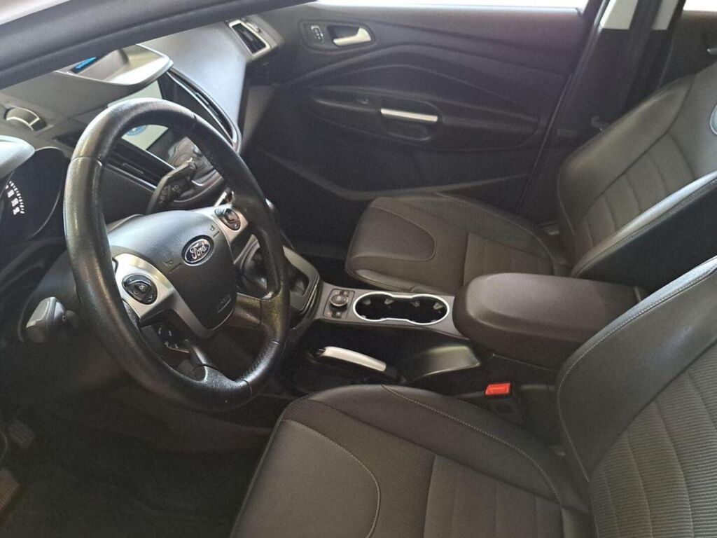 Ford Kuga 2016 Valkoinen
