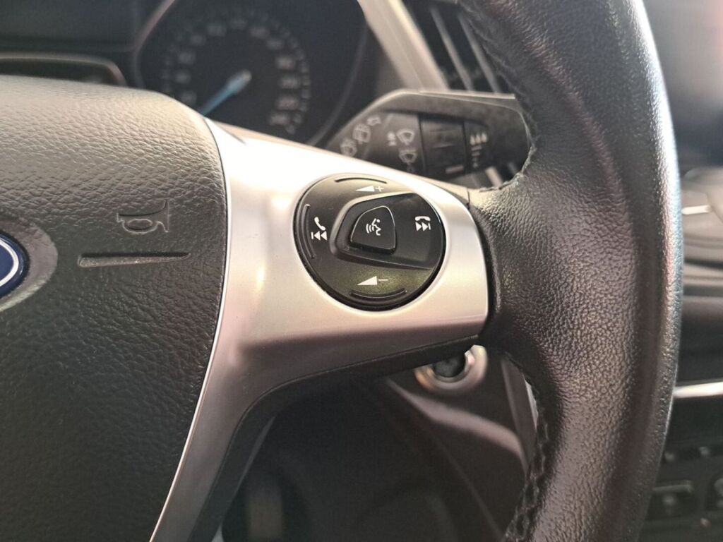 Ford Kuga 2016 Valkoinen