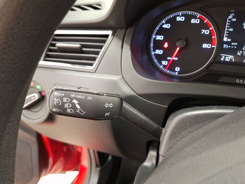 Seat Toledo 2016 Punainen