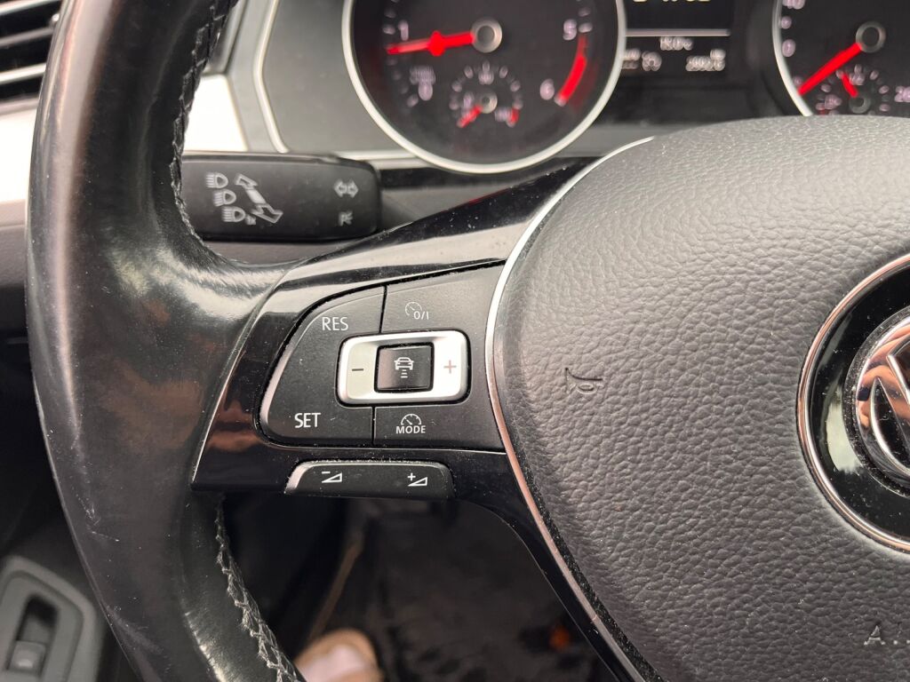 Volkswagen Passat 2016 Valkoinen