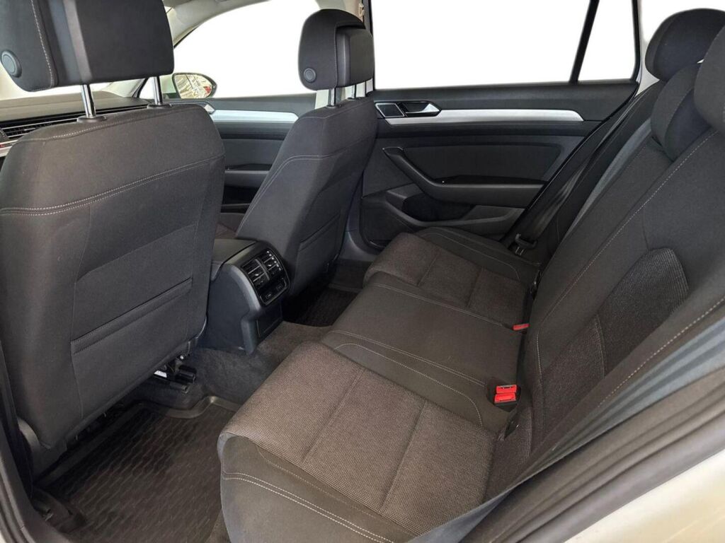 Volkswagen Passat 2016 Valkoinen
