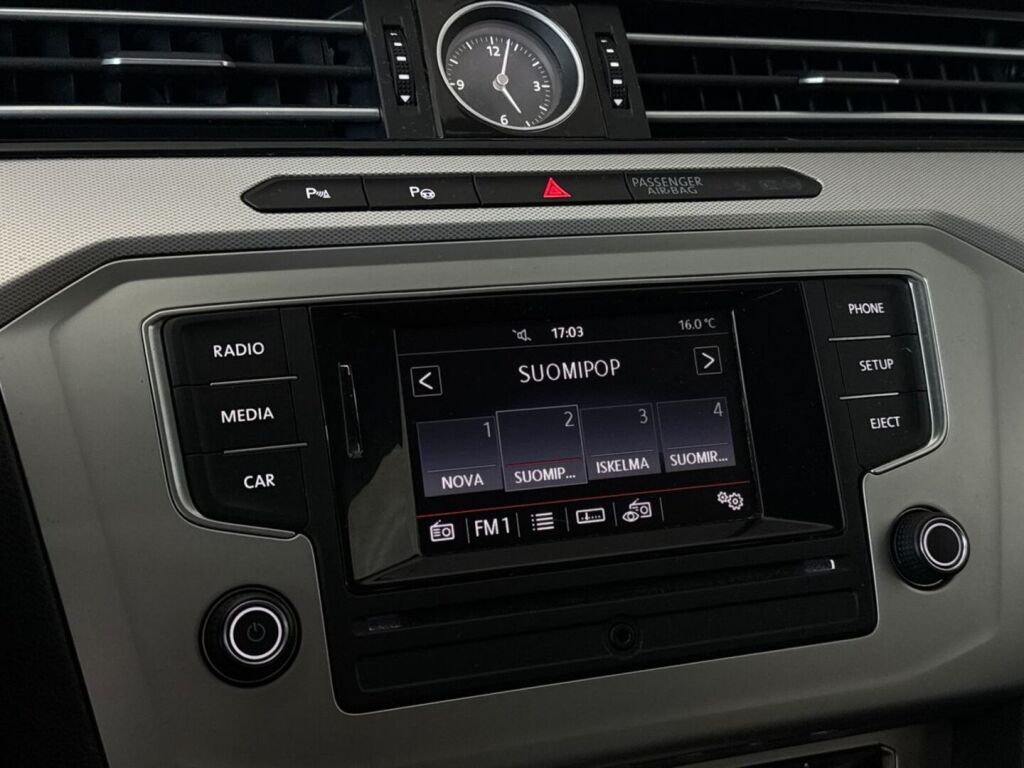 Volkswagen Passat 2016 Valkoinen