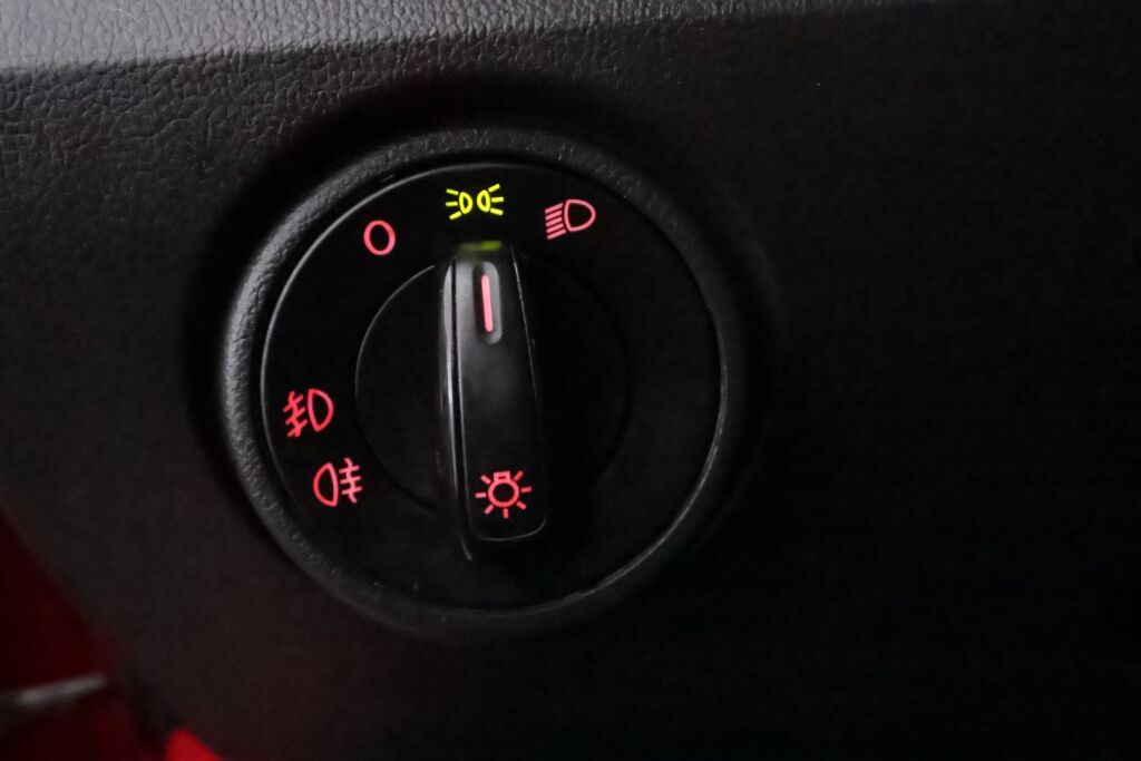 Volkswagen up! 2015 Punainen