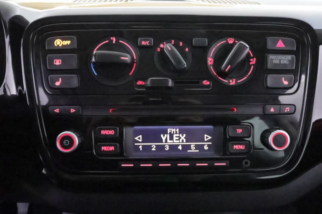 Volkswagen up! 2015 Punainen