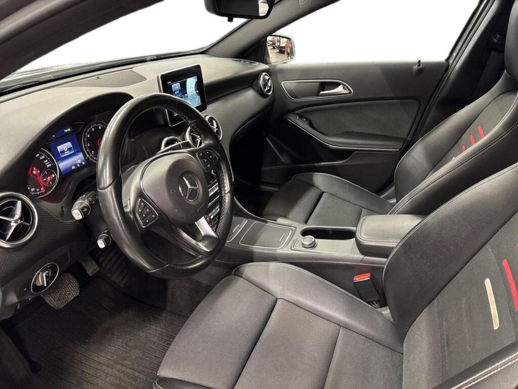 Mercedes-Benz A 2015 Harmaa