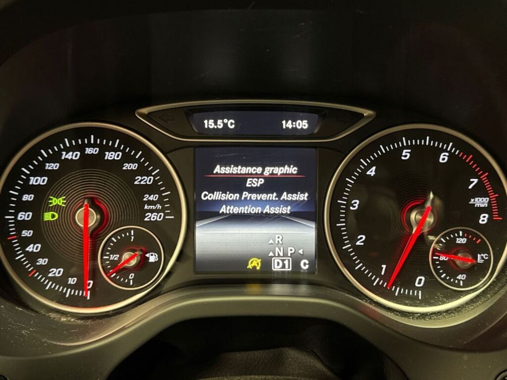 Mercedes-Benz A 2015 Harmaa
