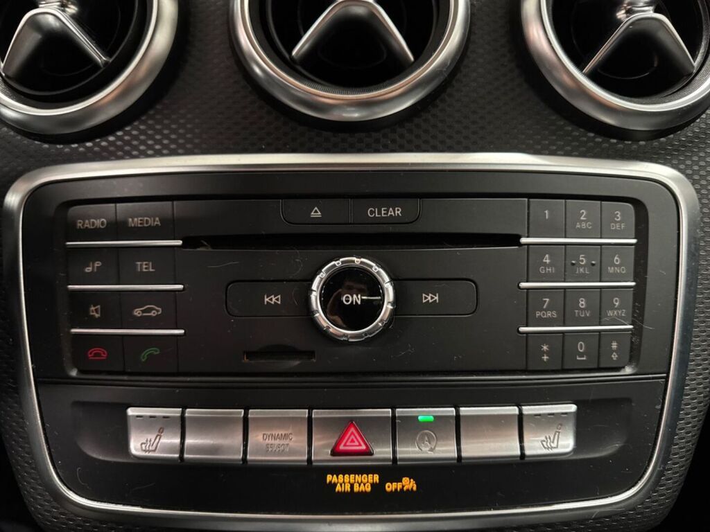 Mercedes-Benz A 2015 Harmaa