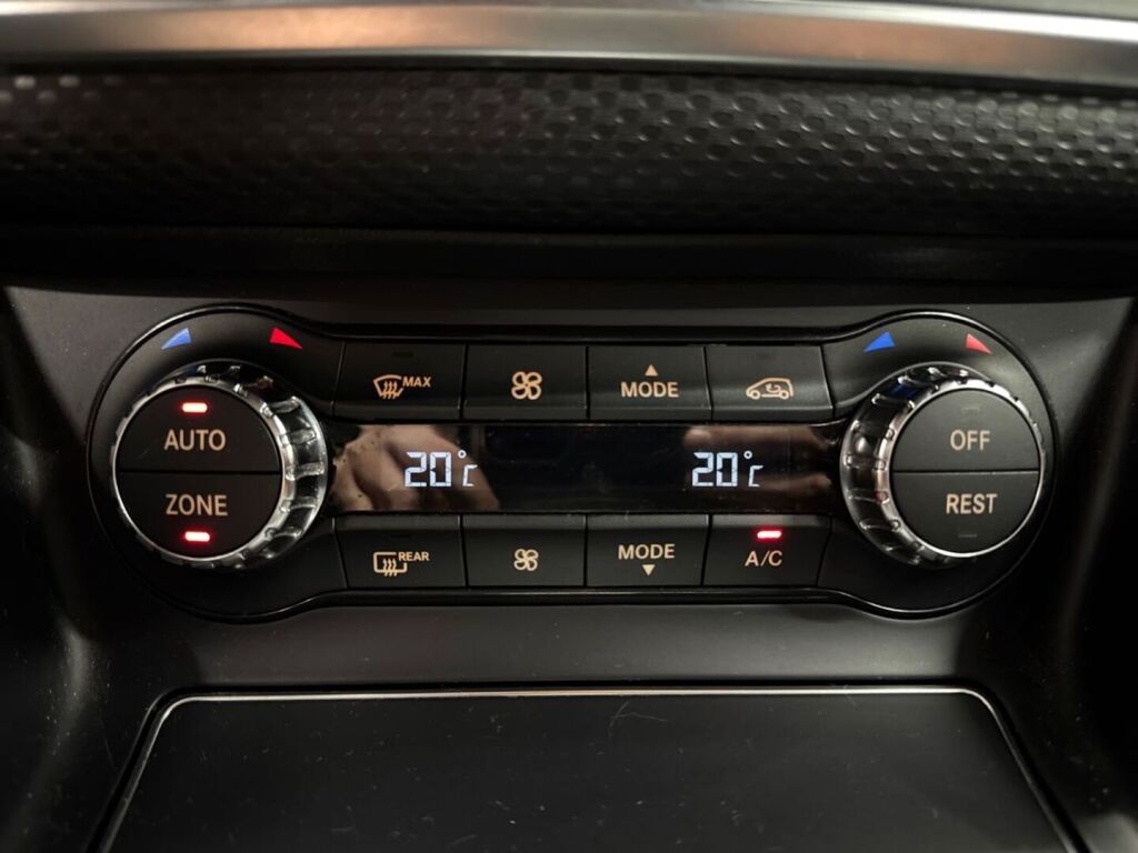 Mercedes-Benz A 2015 Harmaa