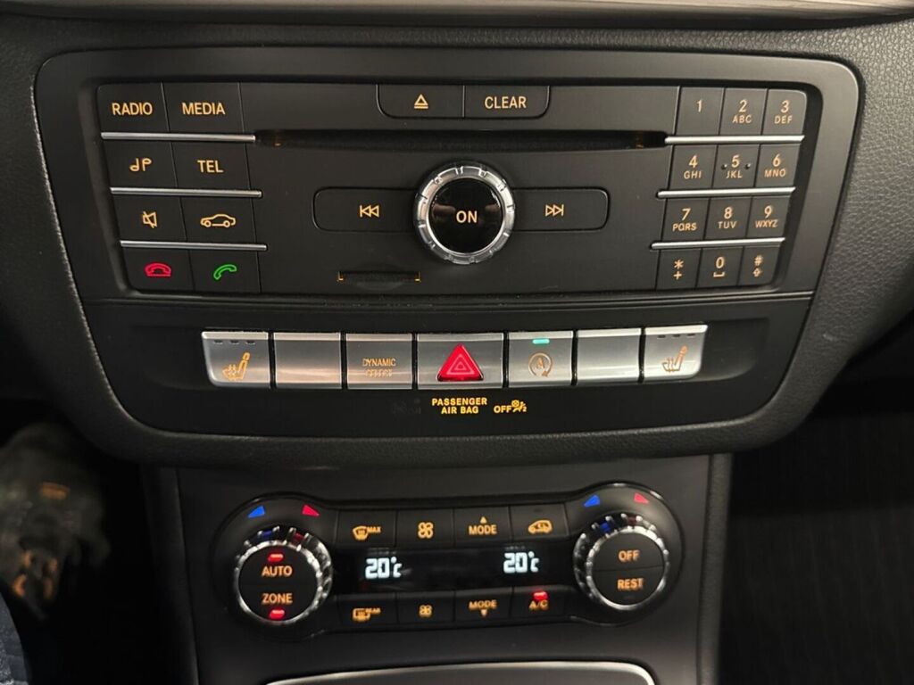 Mercedes-Benz B 2016 Musta