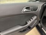 Mercedes-Benz B 2016 Musta