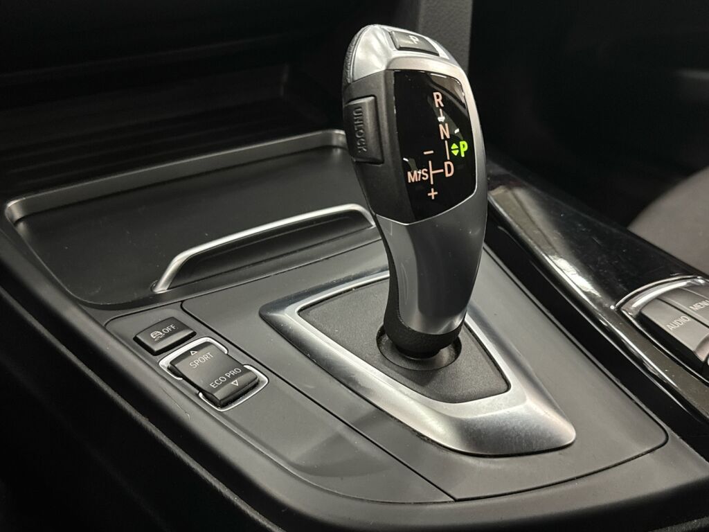 BMW 320 Gran Turismo 2016 Valkoinen