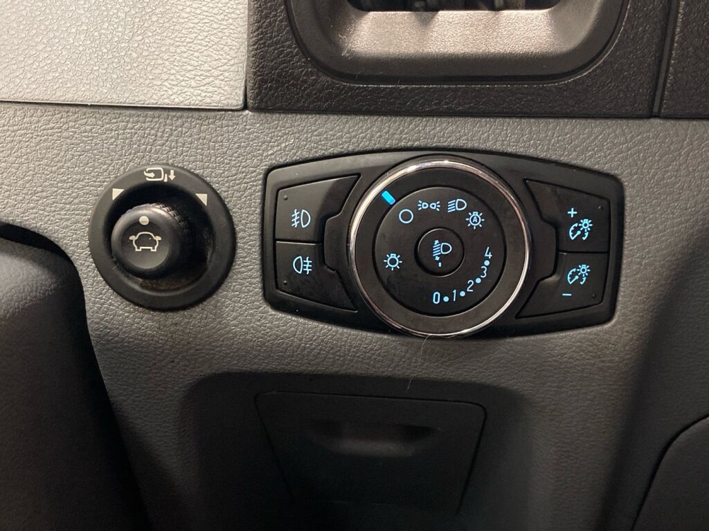 Ford Transit 2016 Valkoinen