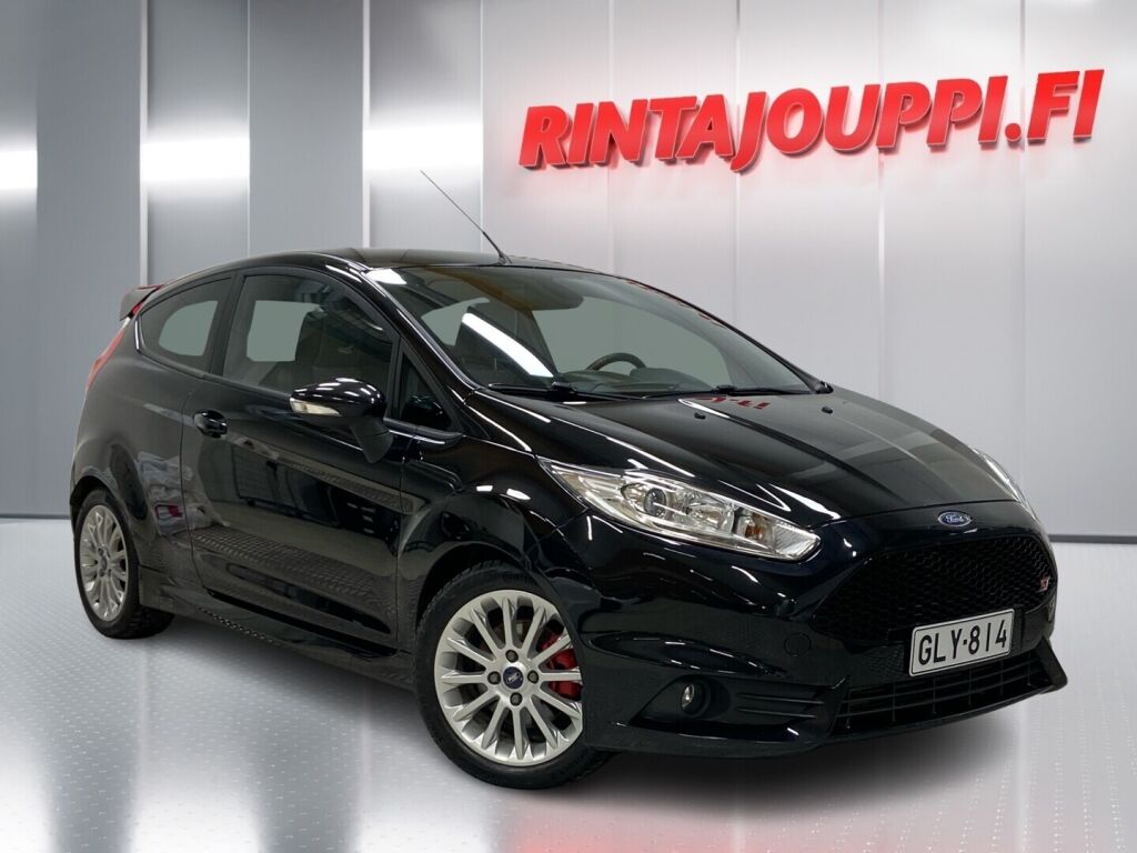 Ford Fiesta 2016 Musta