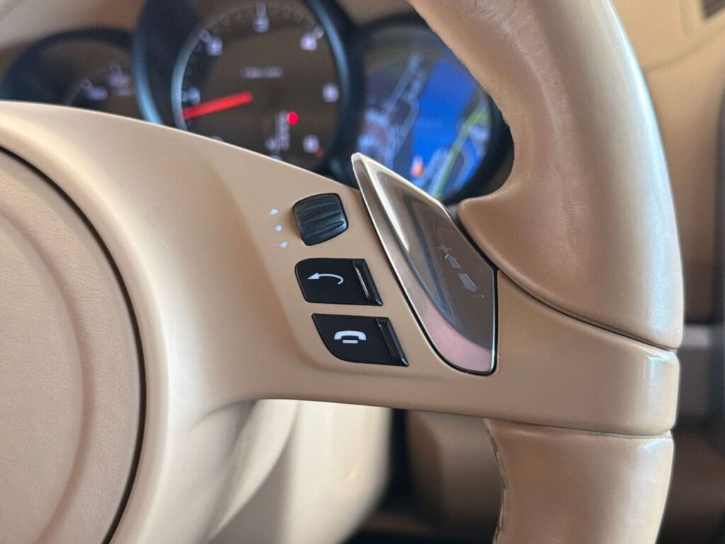 Porsche Cayenne 2012 Sininen