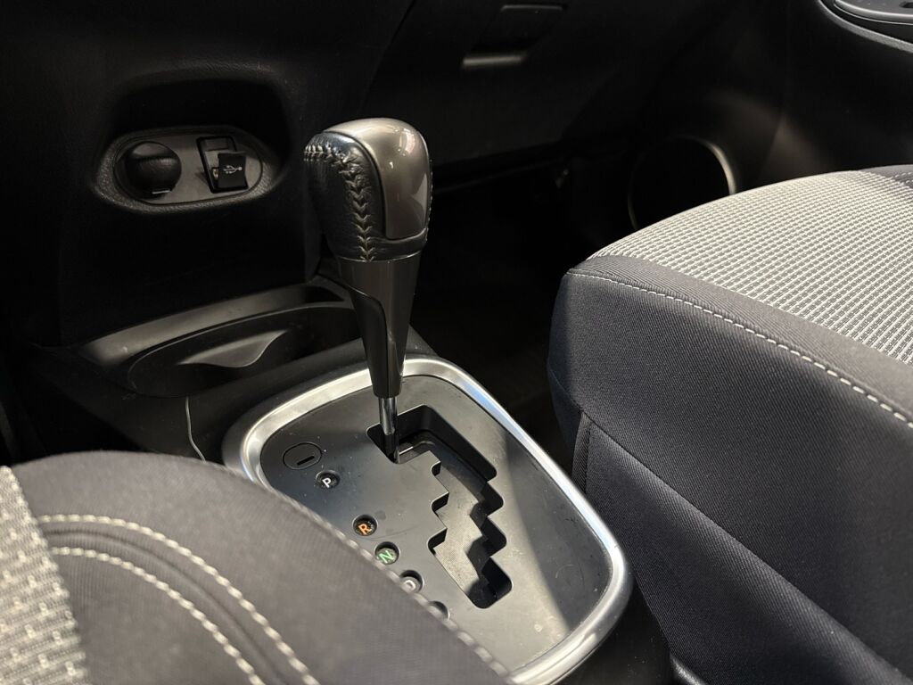 Toyota Yaris 2016 Hopea