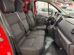 Opel Vivaro 2016 Punainen