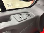 Opel Vivaro 2016 Punainen