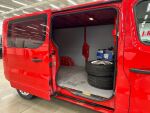 Opel Vivaro 2016 Punainen