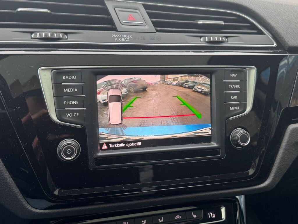 Volkswagen Touran 2016 Vihreä