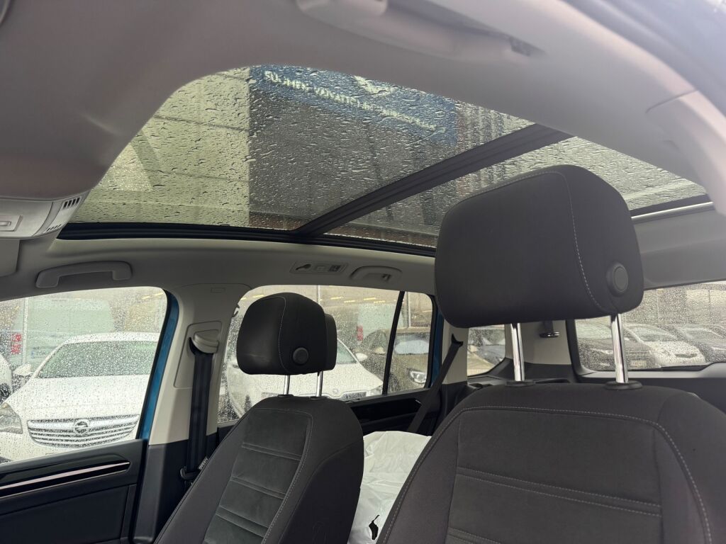 Volkswagen Touran 2016 Vihreä