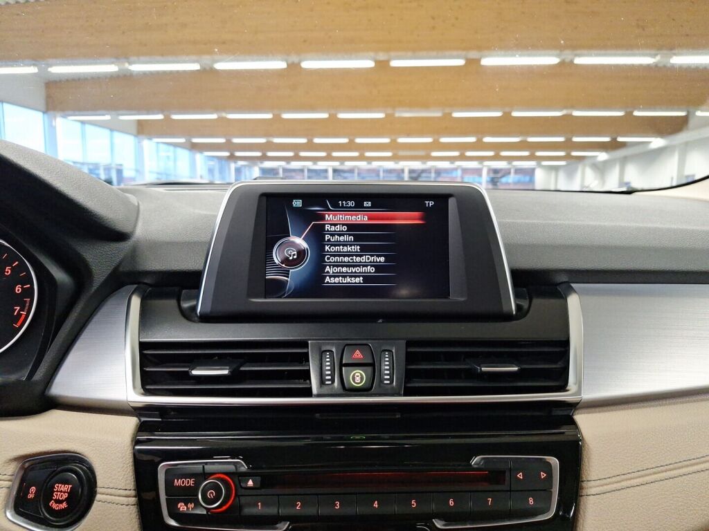 BMW 218 2016 Sininen