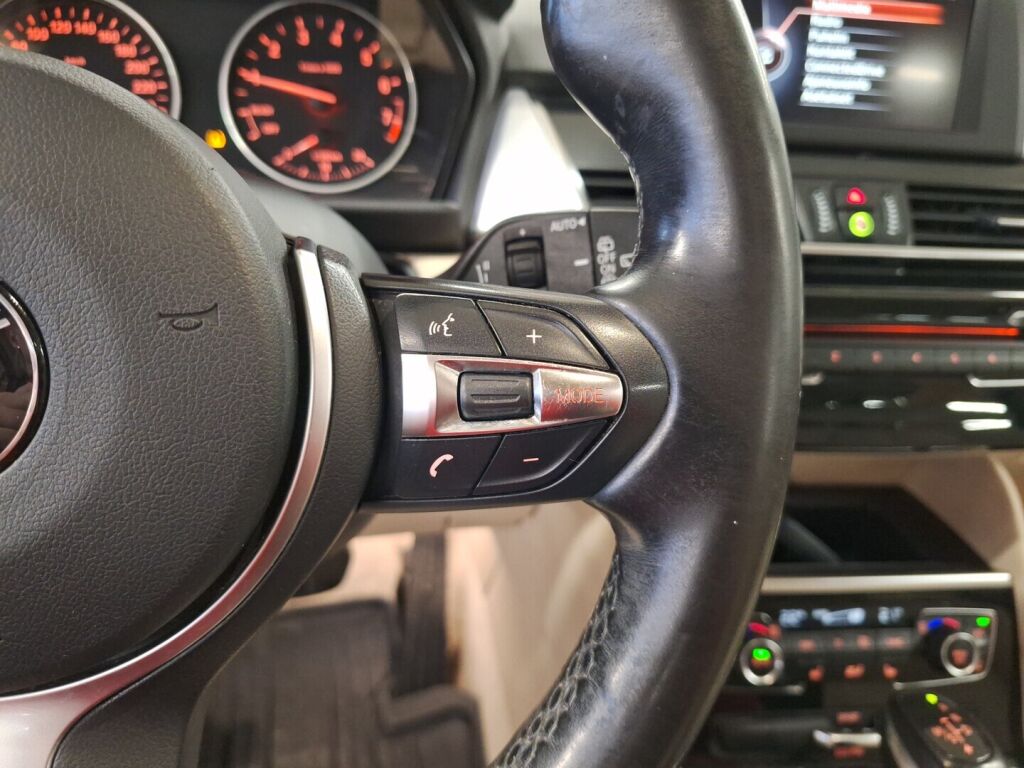 BMW 218 2016 Sininen