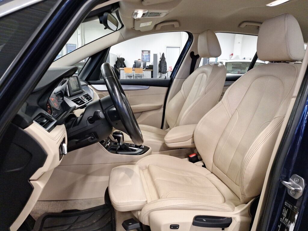 BMW 218 2016 Sininen