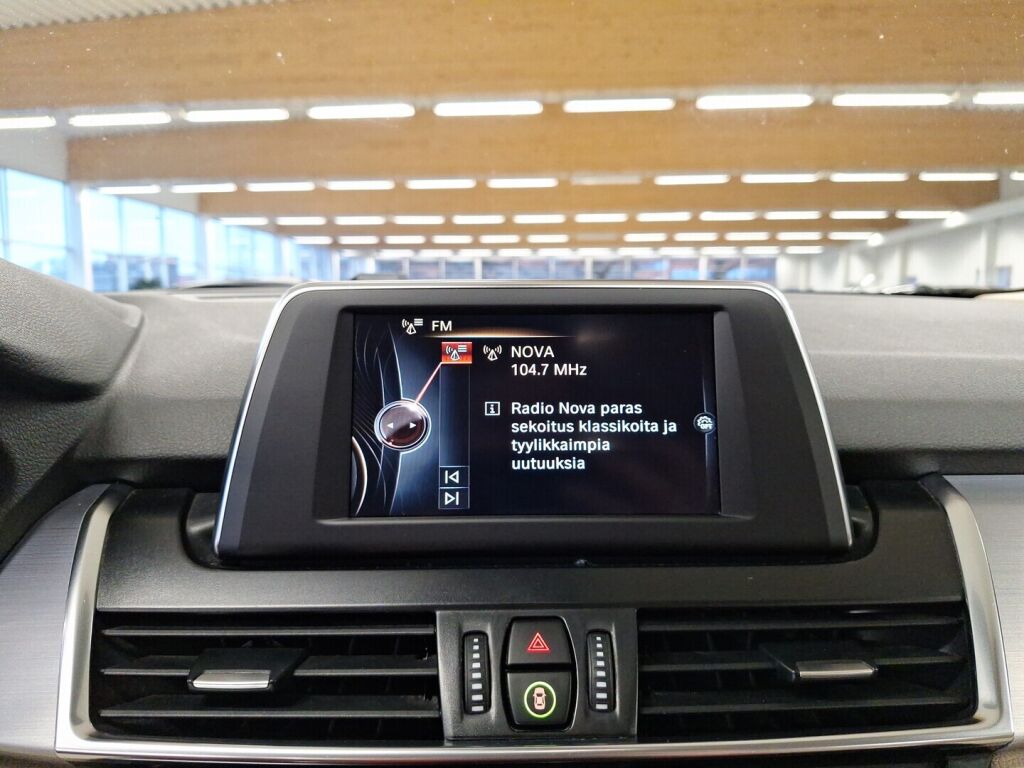 BMW 218 2016 Sininen