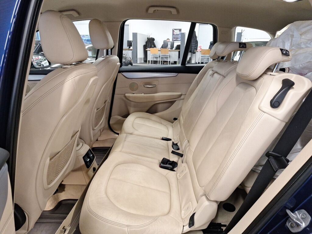 BMW 218 2016 Sininen