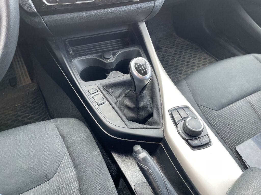 BMW 118 2016 Valkoinen