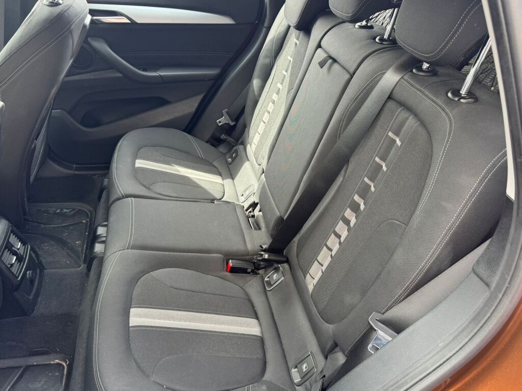 BMW X1 2016 Ruskea (beige)