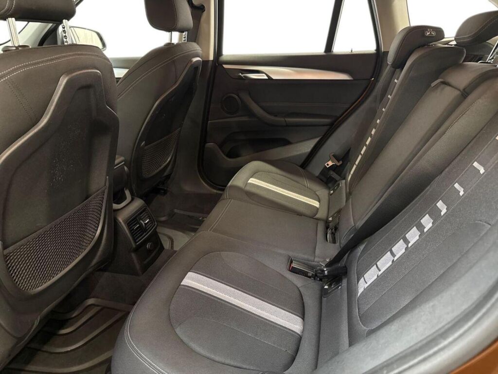 BMW X1 2016 Ruskea (beige)