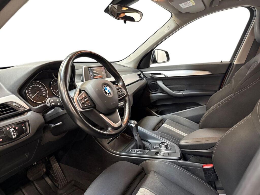 BMW X1 2016 Ruskea (beige)