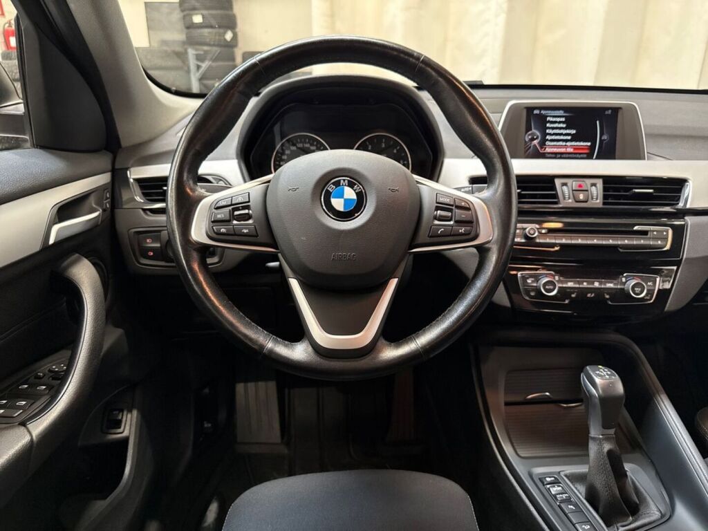 BMW X1 2016 Ruskea (beige)
