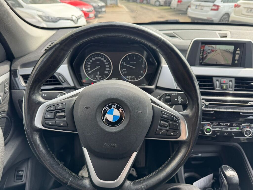 BMW X1 2016 Ruskea (beige)