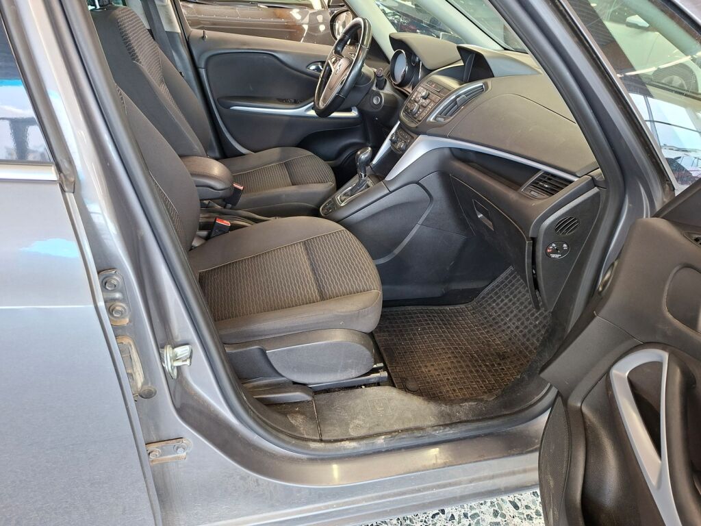 Opel Zafira Tourer 2016 Harmaa