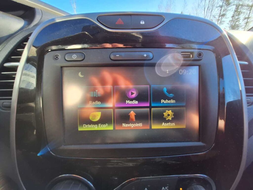 Renault Captur 2016 Ruskea (beige)