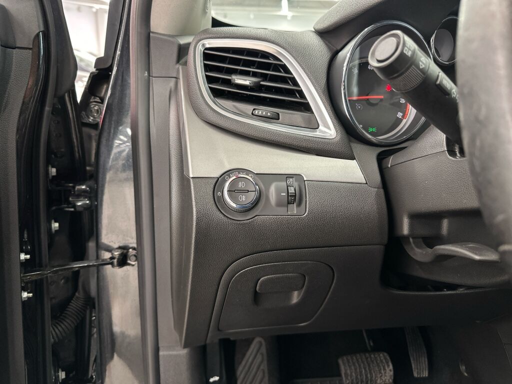 Opel Mokka 2016 Musta