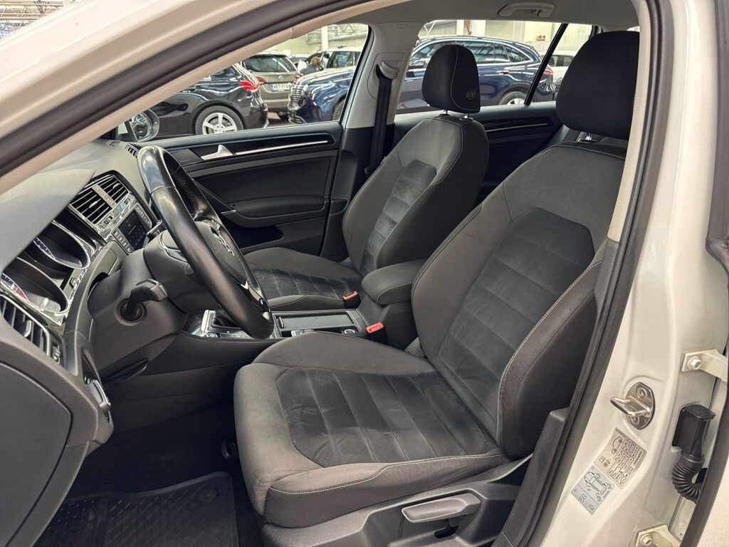 Volkswagen Golf 2016 Valkoinen