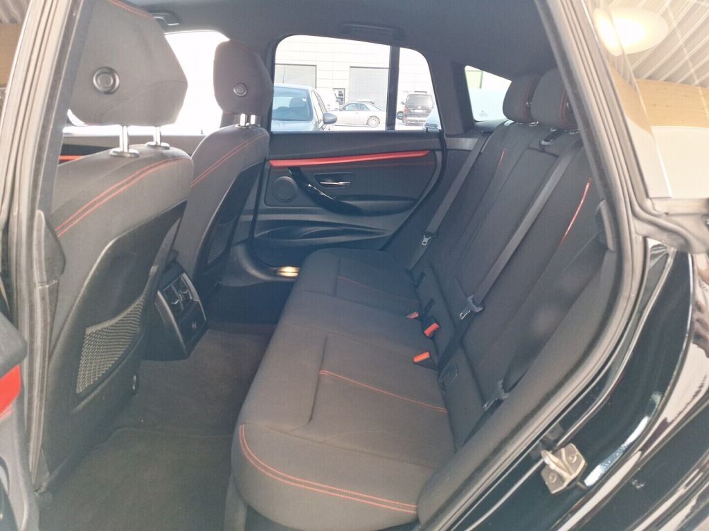 BMW 320 Gran Turismo 2016 Musta