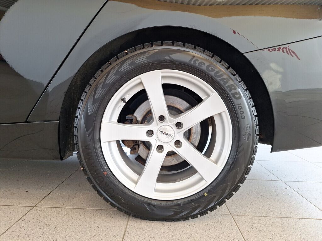 BMW 320 Gran Turismo 2016 Musta