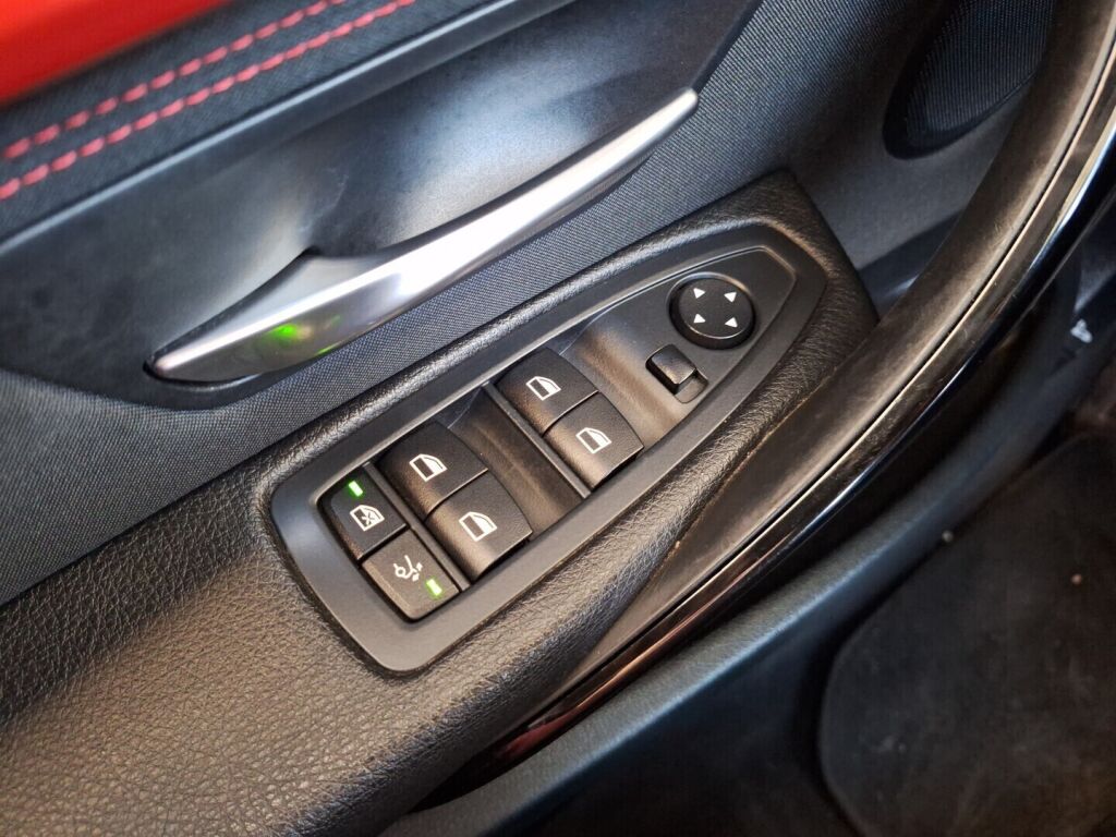 BMW 320 Gran Turismo 2016 Musta