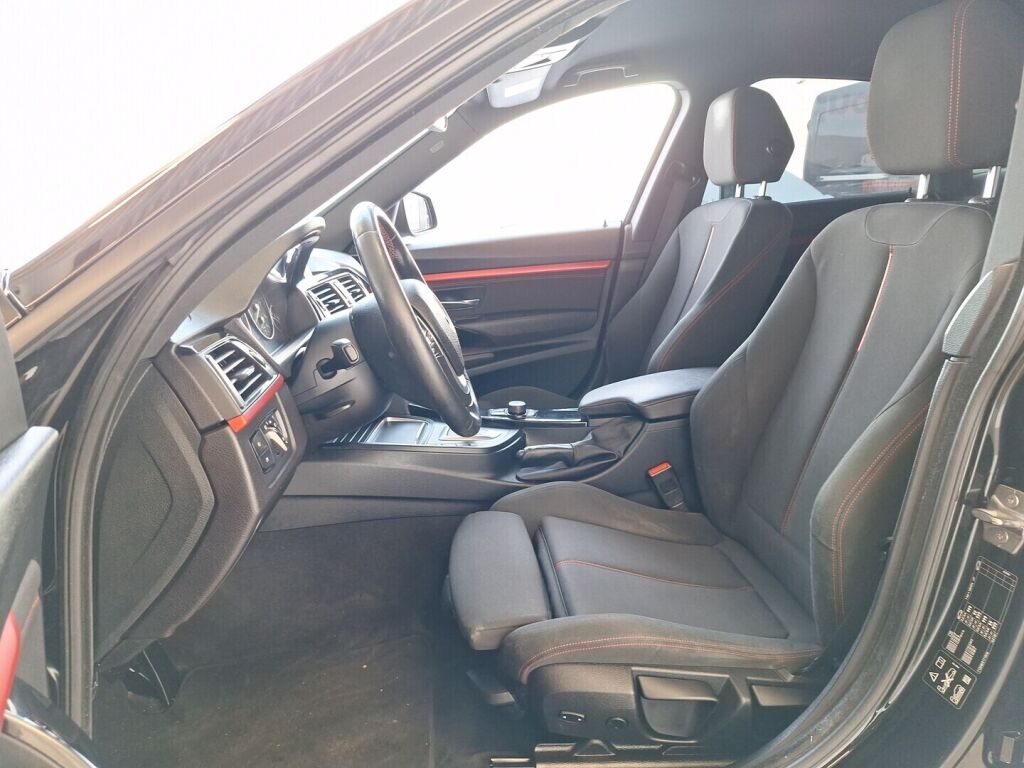 BMW 320 Gran Turismo 2016 Musta