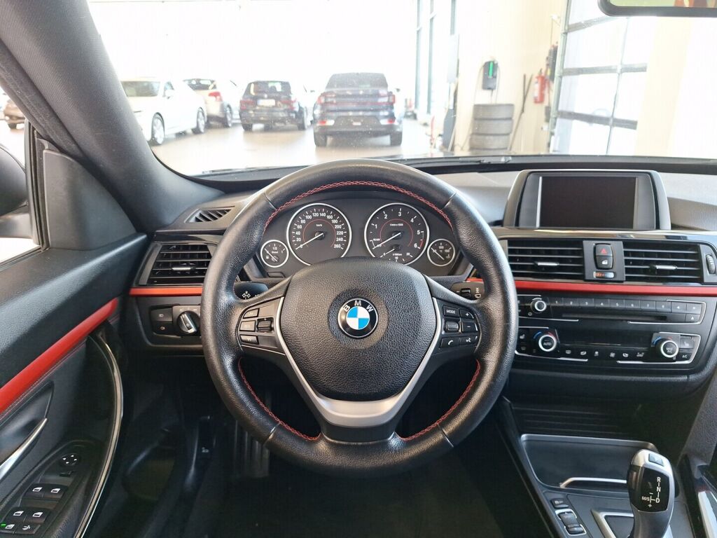 BMW 320 Gran Turismo 2016 Musta