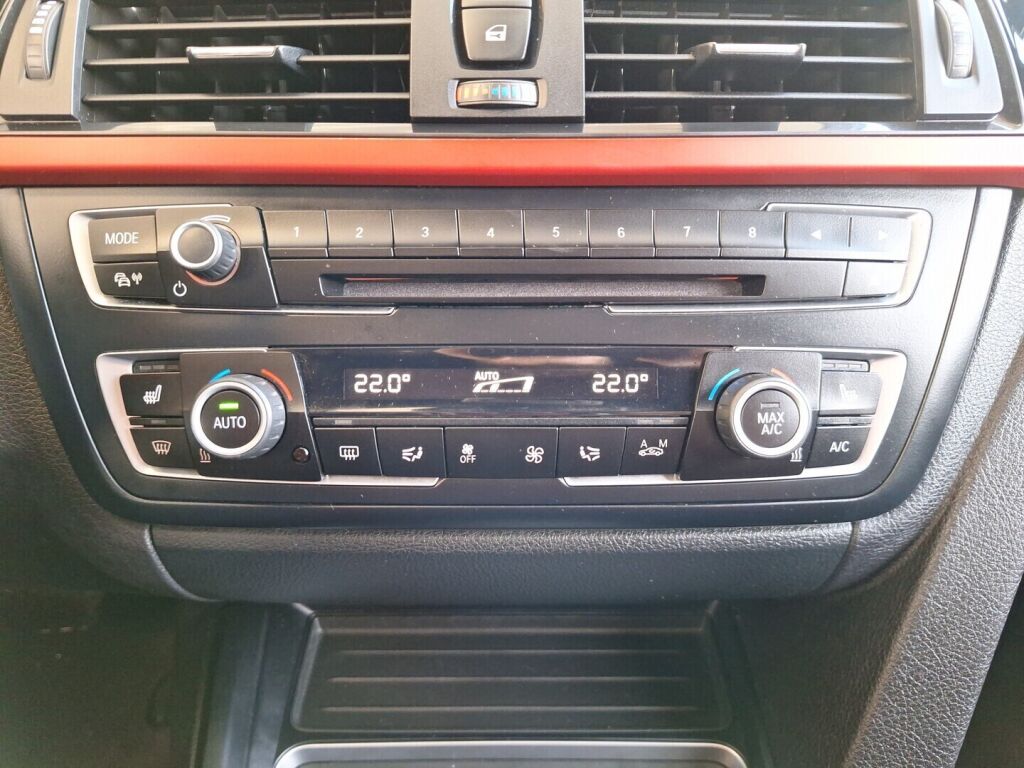 BMW 320 Gran Turismo 2016 Musta