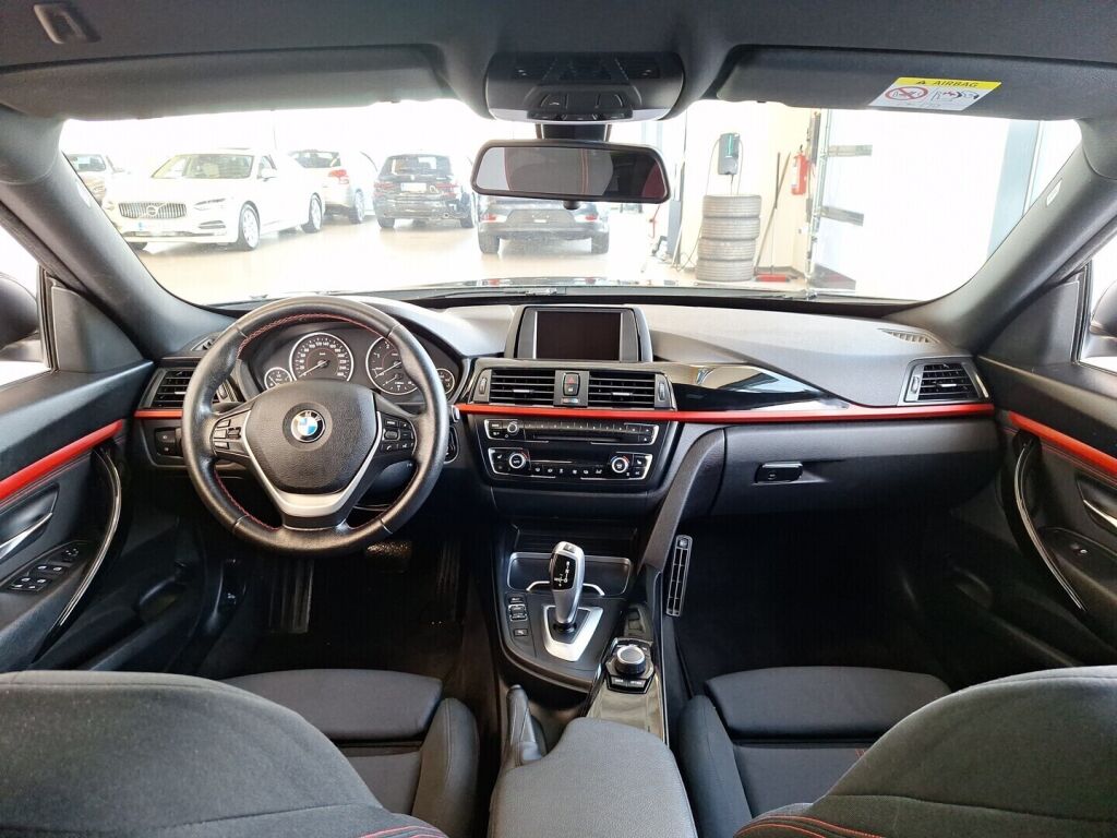 BMW 320 Gran Turismo 2016 Musta